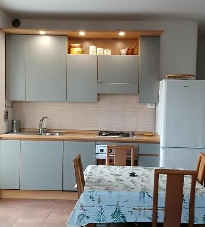 Luminoso Tra I Rami Del Lago Di Como, Apartment *