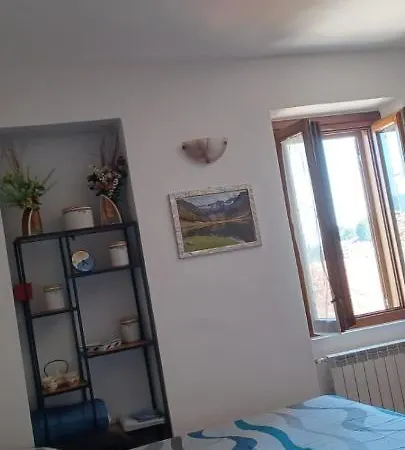 Luminoso Tra I Rami Del Lago Di Como, Apartment Sormano